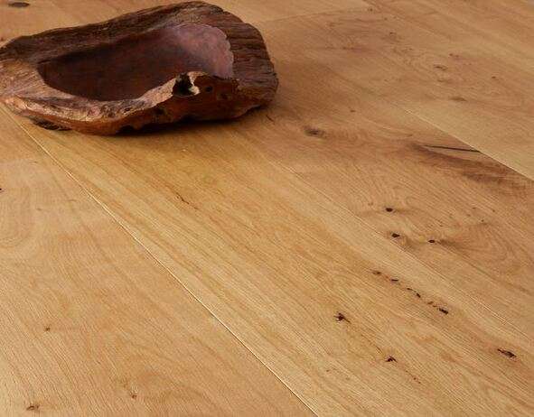 Brushed/Uv Oiled Blenheim Wideplank Flooring